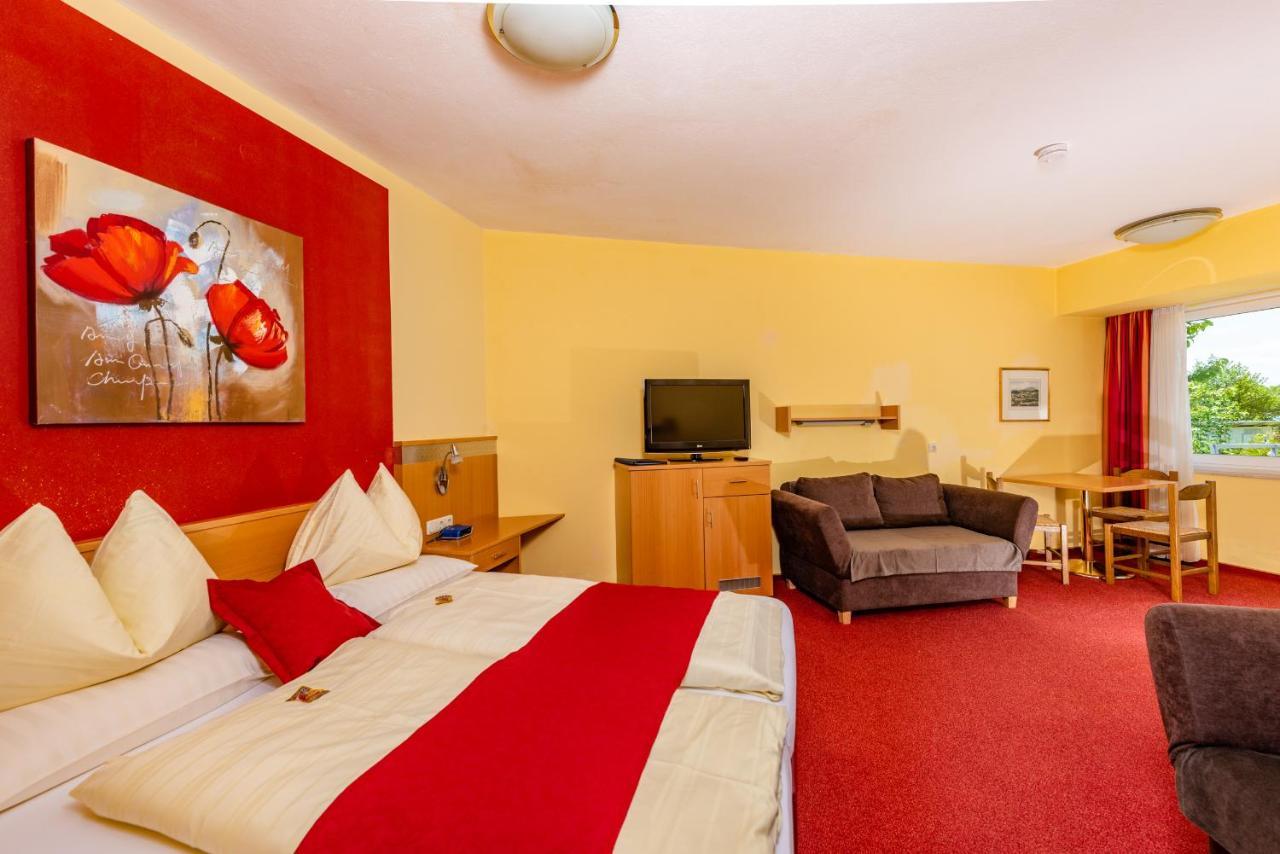 Strandhotel Schabus Фельден-ам-Вёртер-Зе Экстерьер фото